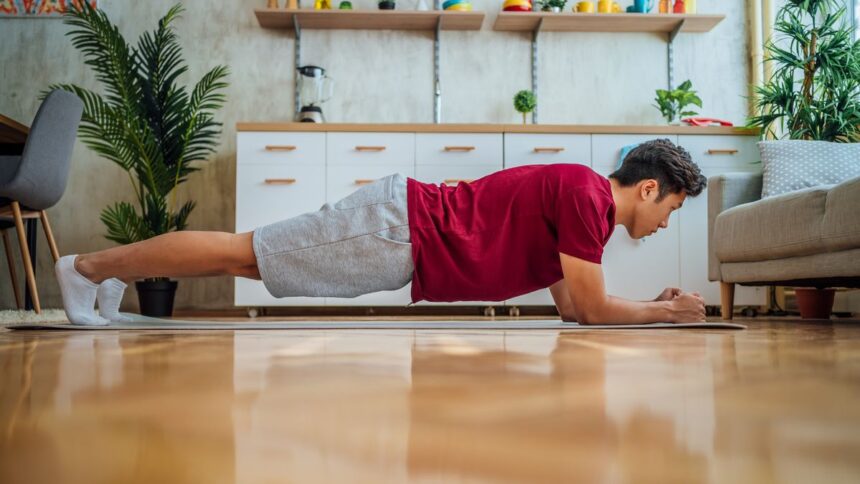Das beste Bauchmuskeltraining: 8 Übungen, die Sie laut einem erfahrenen Trainer machen sollten, um Ihre Mittelkörpermuskulatur zu trainieren