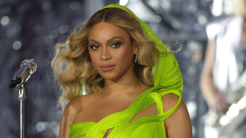 Beyoncé rockte gerade einen punkigen Vokuhila und lange rote Locken